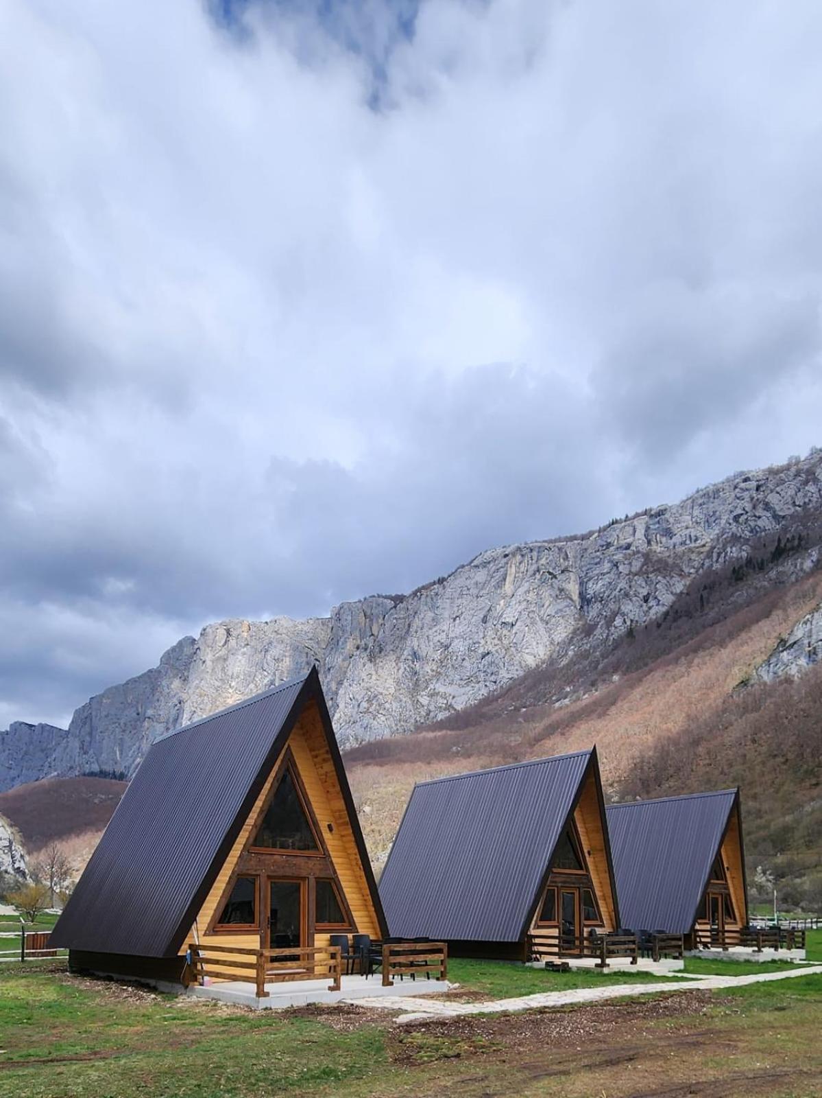 Holiday home Wooden Savnik